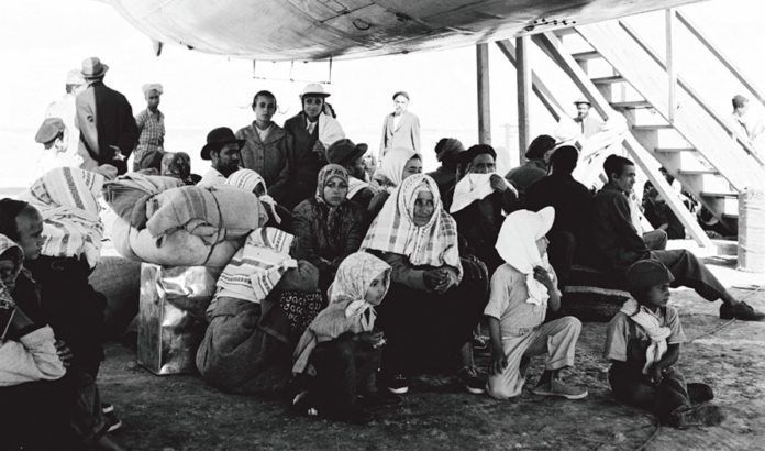 Etter at Israel ble opprettet, ble hundretusenvis av jøder jaget ut av den arabiske verden. Bildet viser jødiske flyktninger fra Jemen i 1949.