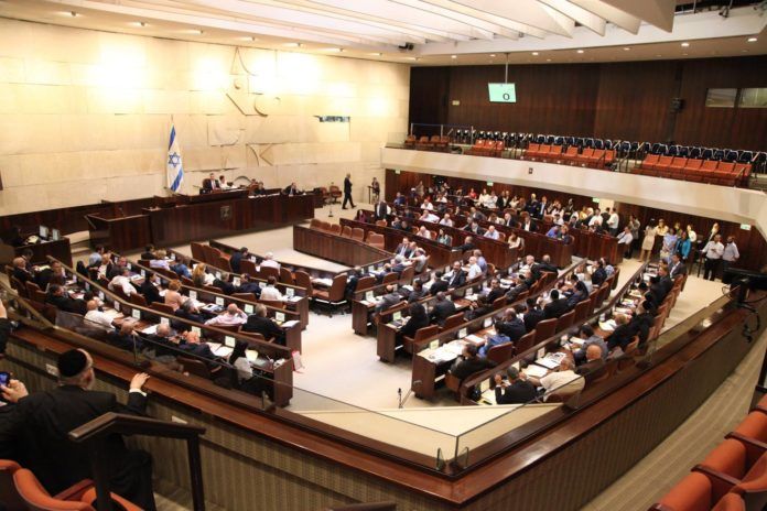 Knesset markerer 70 år for FN afstemning om israelisk uafhængighed: ”We turned it into a flourishing reality” 29 November 2017 (kilde: https://knesset.gov.il/spokesman/eng/PR_eng.asp?PRID=13655) Knesset markerer 70 år for FN afstemning om israelisk uafhængighed: ”We turned it into a flourishing reality” 29 November 2017