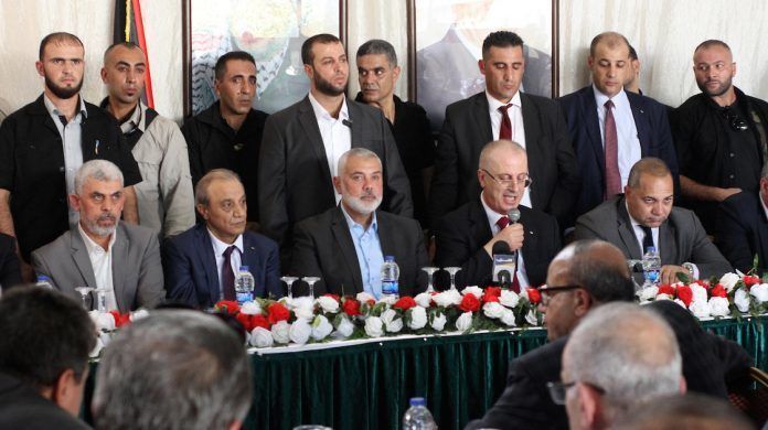 2017-Pitfalls-of-Hamas-Fatah-1-696x390 Palæstinensiske