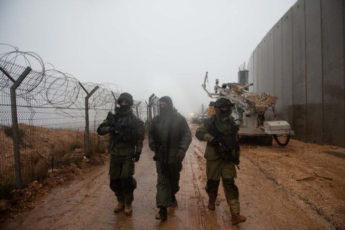 2018-12-08-search-for-tunnels-WhatsApp_Image_2018-12-08_at_18.18.01 Israelske tropper søger langs den nordlige grænse efter en grænseoverskridende Hezbollah angrebstunnel fra Sydlibanon (foto: IDF 2018-12-08)