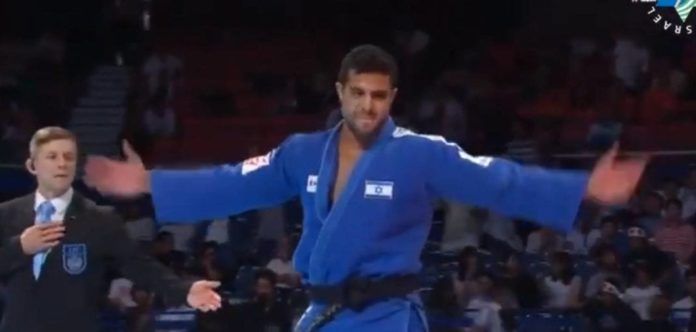 Israels Saki Muki vandt finalekampen under VM i Japan. (Foto Skærmdump fra TV udsendelsen af finalen)